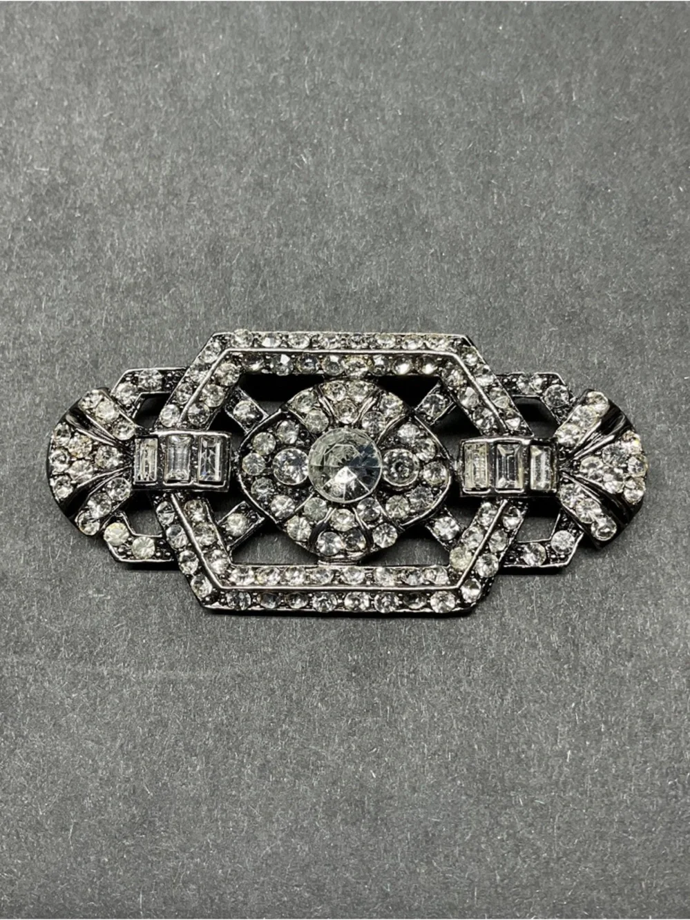 NWT VINTAGE M.J.Ent Art Deco style Brooch Rhinestone,Never Used,with provenance
